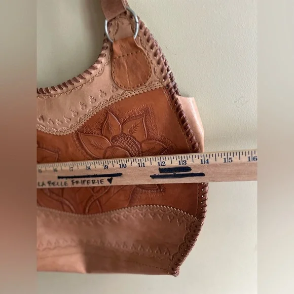 Tooled leather shoulder bag - Picture 12 of 14